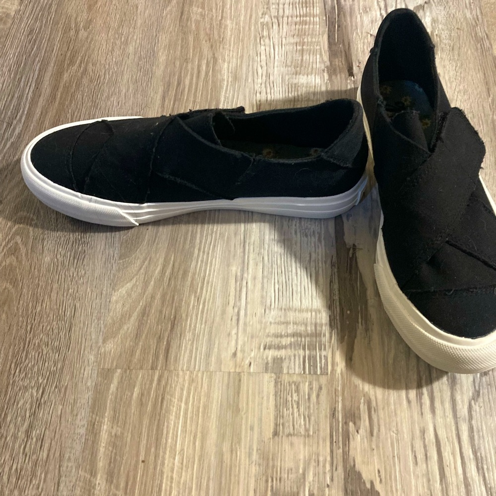Black shoes
